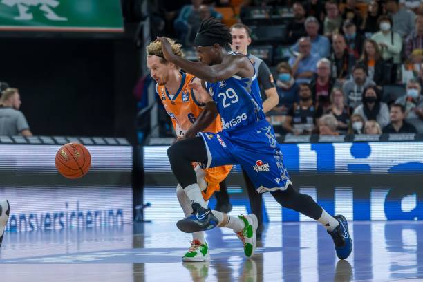 端的配合 端的配合